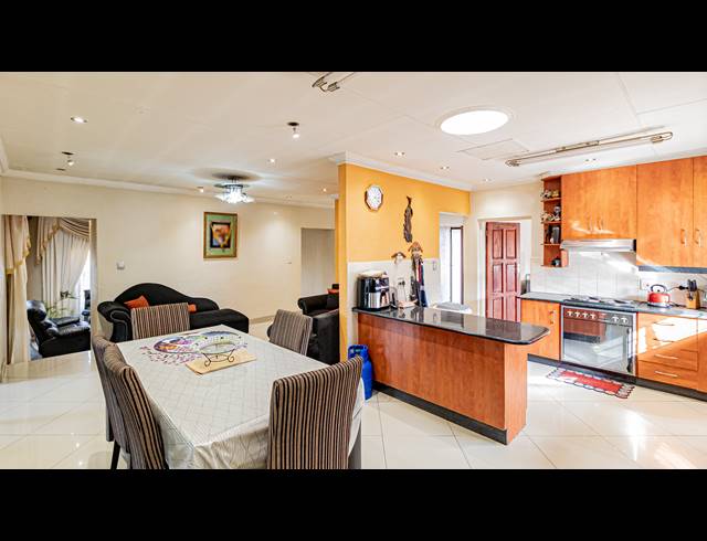 4 BEDROOM HOUSE FOR SALE IN MAYFIELD PARK